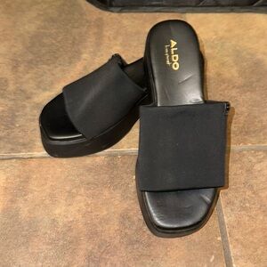 Black Aldo platform sandals